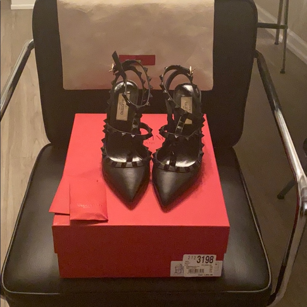 High heels - Picture 2 of 5